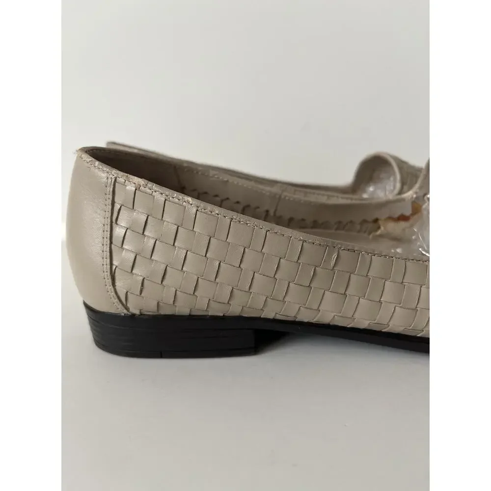 Trotters Loafers Womens Size 7.5 M Beige Leather Slip On Comfort Flats